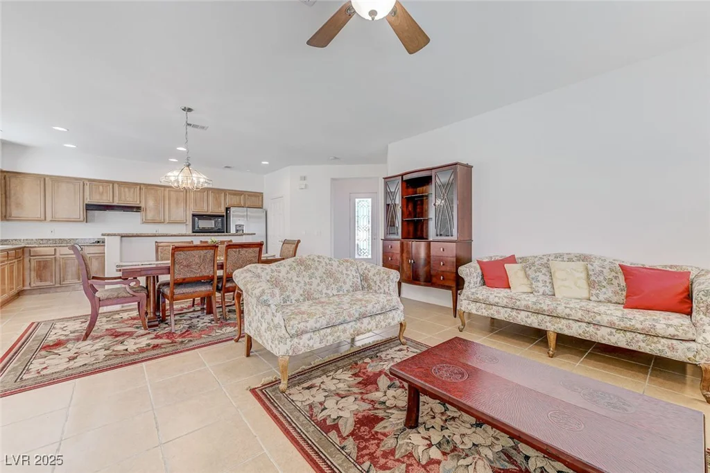 10389 Walking View, Las Vegas, NV 89135
