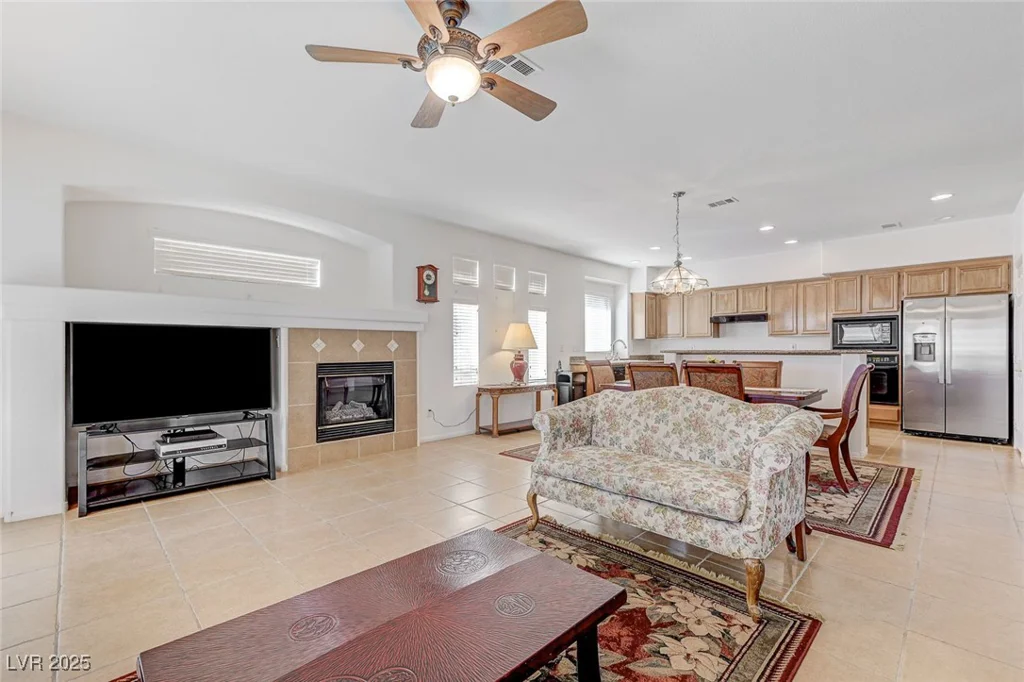 10389 Walking View, Las Vegas, NV 89135
