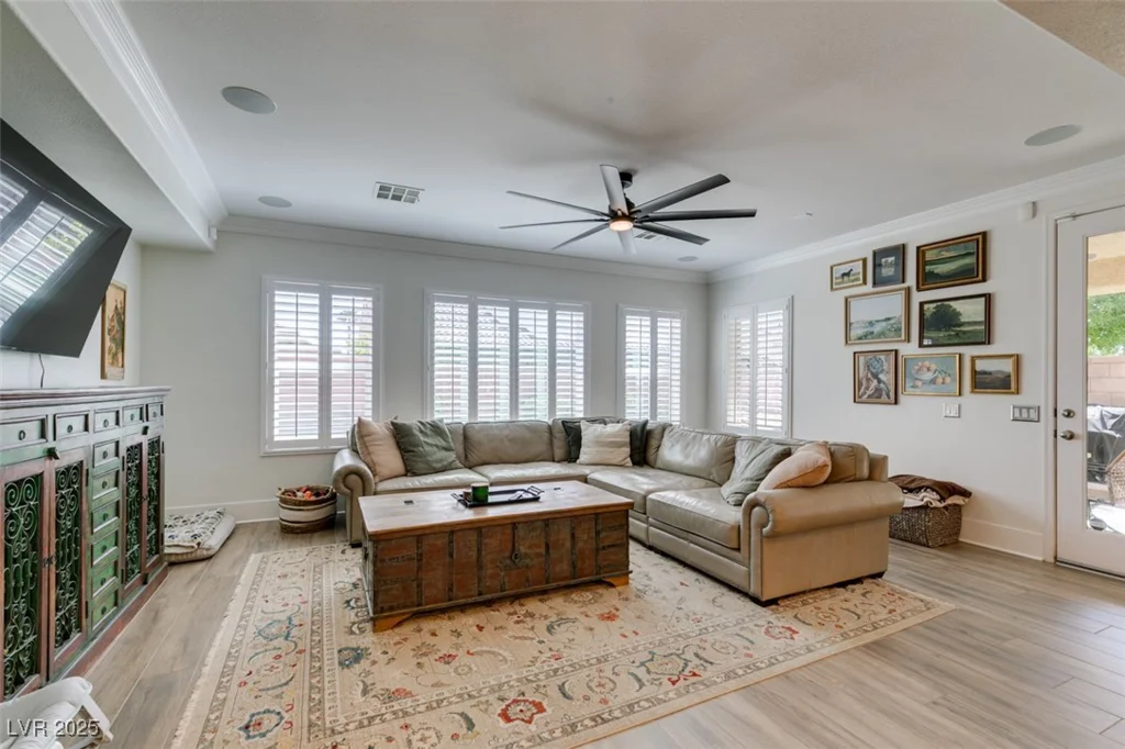 7349 Royal Melbourne, Las Vegas, NV 89131