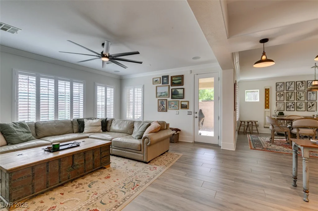 7349 Royal Melbourne, Las Vegas, NV 89131