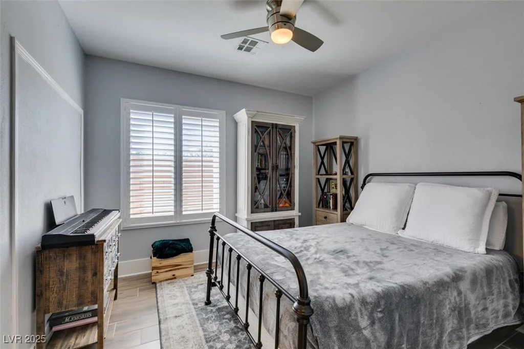 7349 Royal Melbourne, Las Vegas, NV 89131