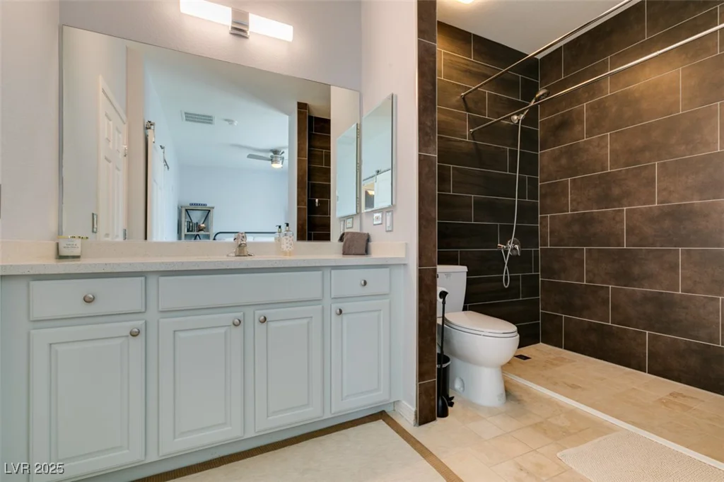 7349 Royal Melbourne, Las Vegas, NV 89131