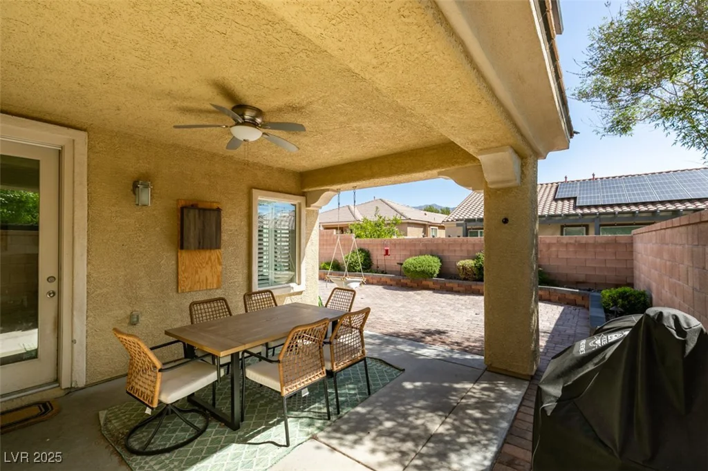 7349 Royal Melbourne, Las Vegas, NV 89131