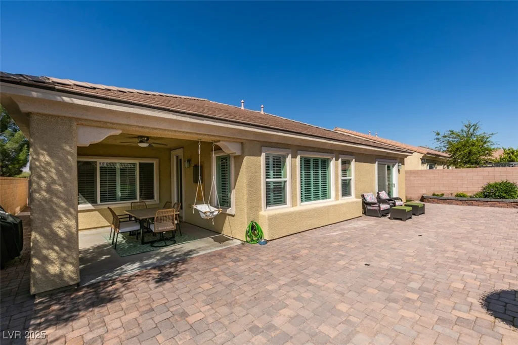 7349 Royal Melbourne, Las Vegas, NV 89131