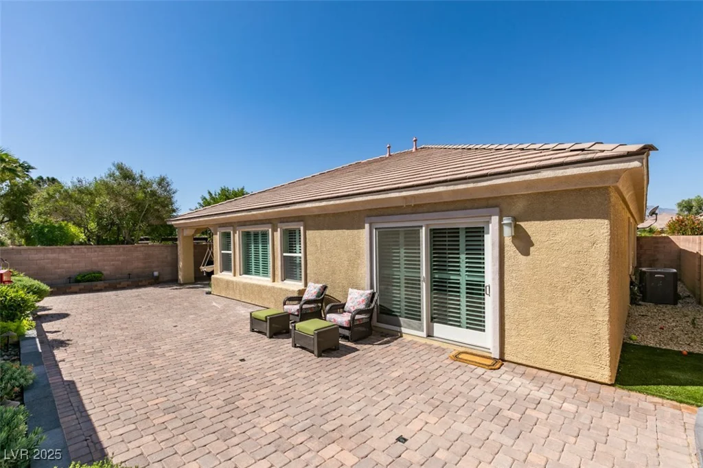 7349 Royal Melbourne, Las Vegas, NV 89131