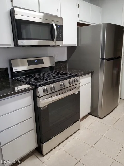 7885 Flamingo, Las Vegas, NV 89147