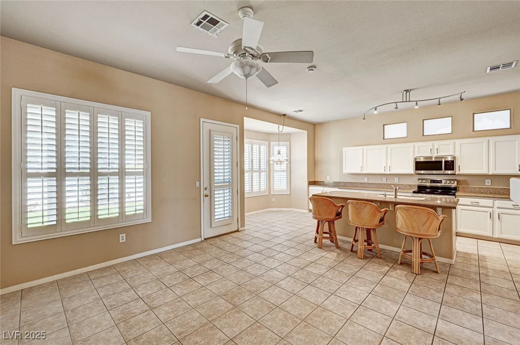 1574 Livingston, Henderson, NV 89012