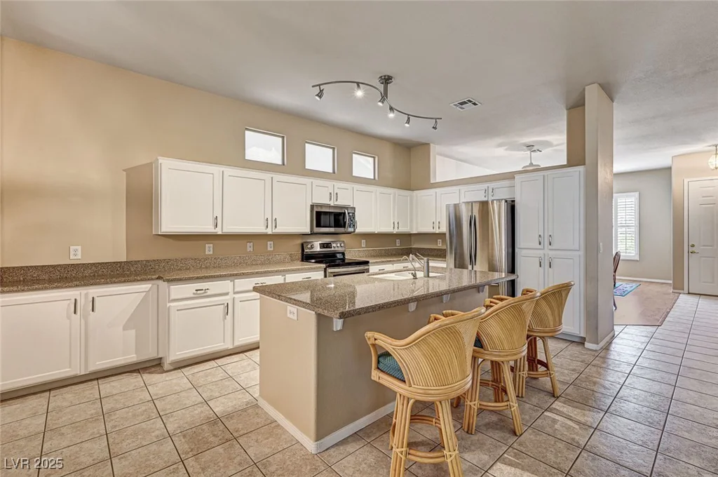 1574 Livingston, Henderson, NV 89012
