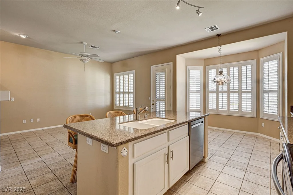 1574 Livingston, Henderson, NV 89012