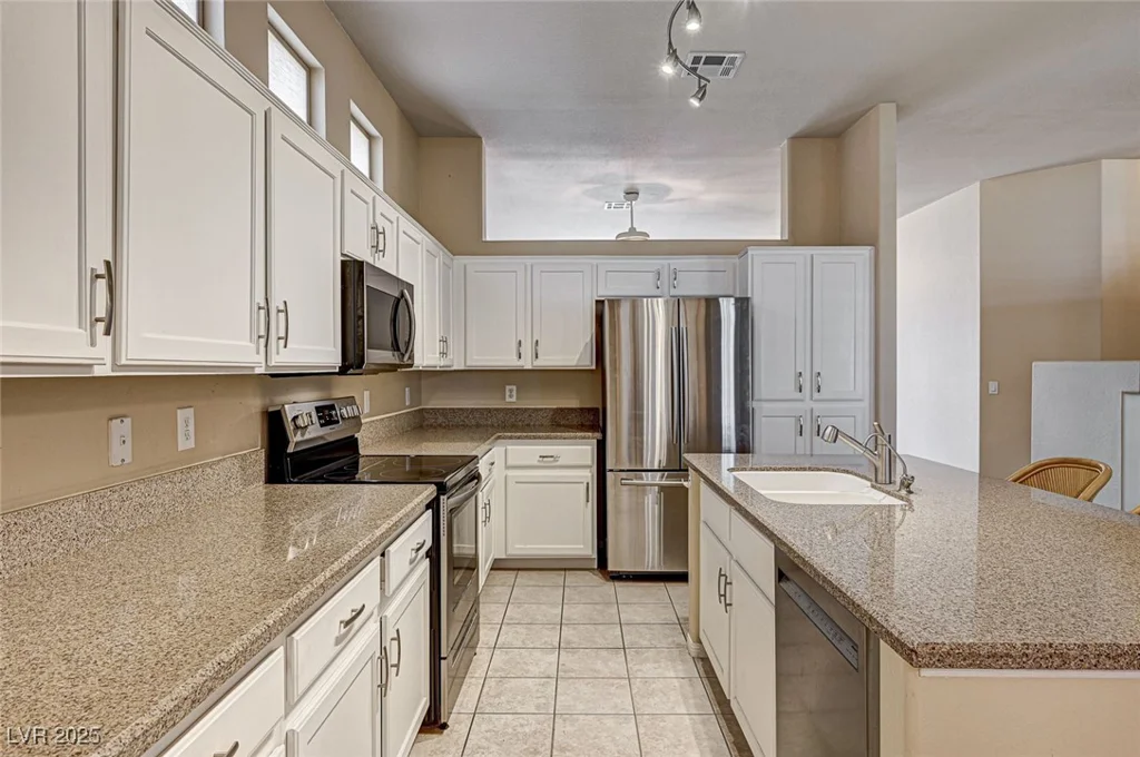 1574 Livingston, Henderson, NV 89012