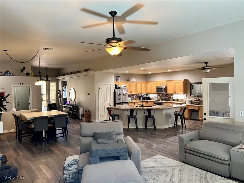 8928 Reining Spur, Las Vegas, NV 89143