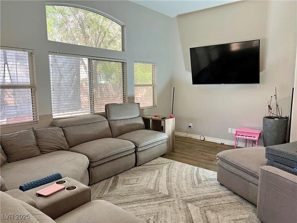 8928 Reining Spur, Las Vegas, NV 89143