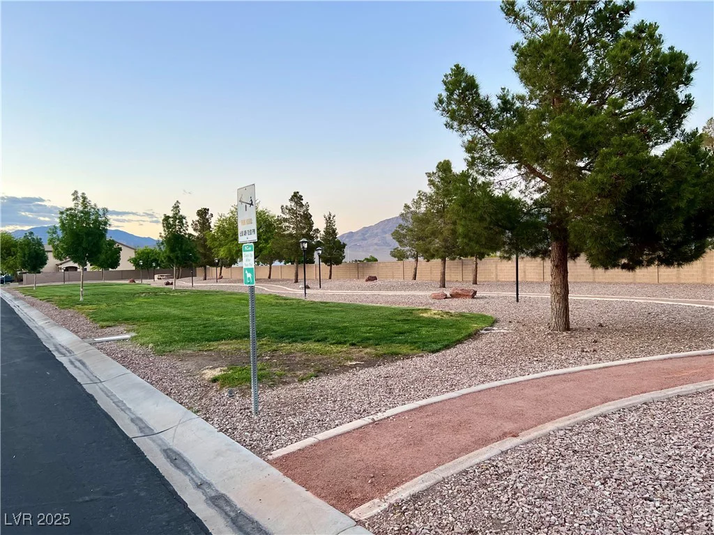 8928 Reining Spur, Las Vegas, NV 89143