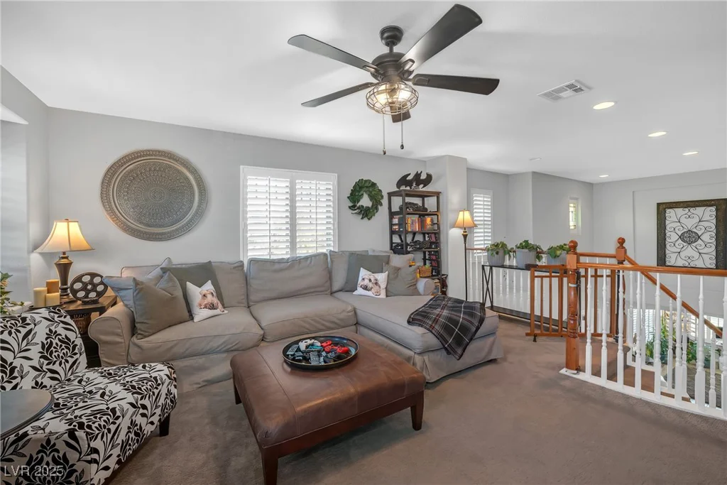 2021 Royal Gardens, North Las Vegas, NV 89084