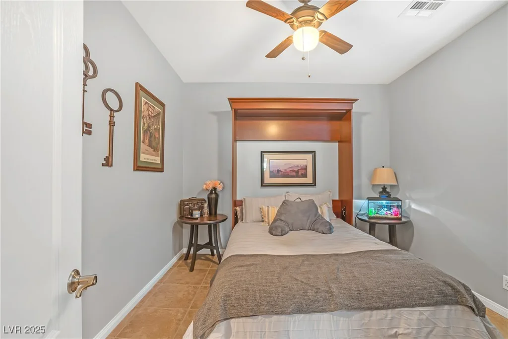 2021 Royal Gardens, North Las Vegas, NV 89084