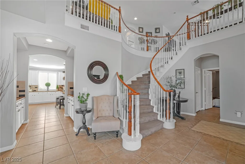 2021 Royal Gardens, North Las Vegas, NV 89084