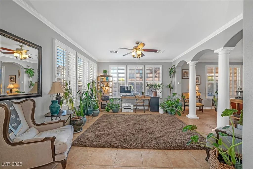 2021 Royal Gardens, North Las Vegas, NV 89084