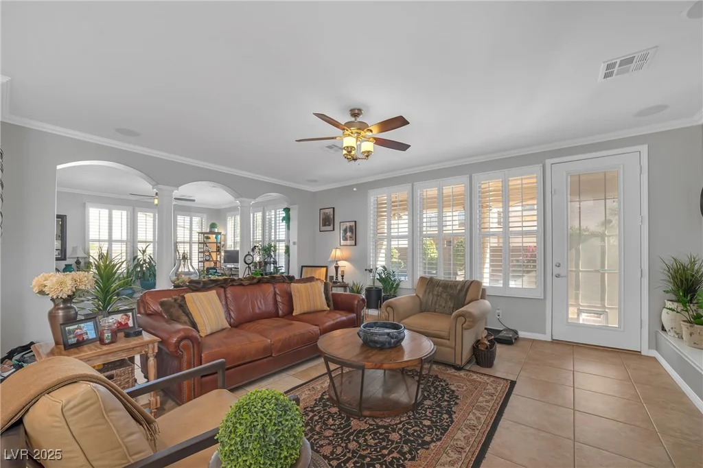 2021 Royal Gardens, North Las Vegas, NV 89084