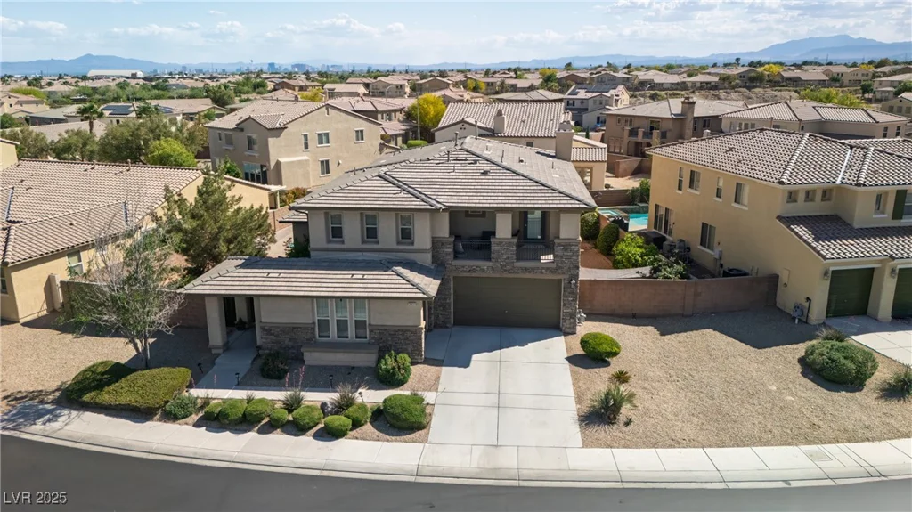 2021 Royal Gardens, North Las Vegas, NV 89084