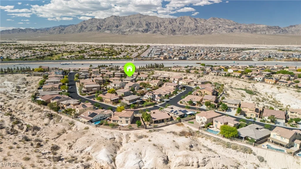 2021 Royal Gardens, North Las Vegas, NV 89084