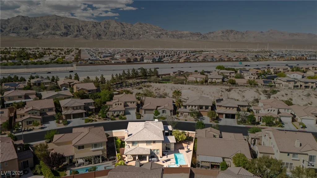 2021 Royal Gardens, North Las Vegas, NV 89084