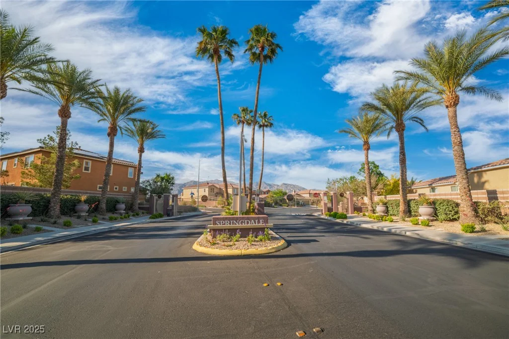 2021 Royal Gardens, North Las Vegas, NV 89084