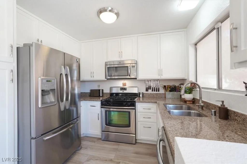 656 Thornewood, Las Vegas, NV 89123