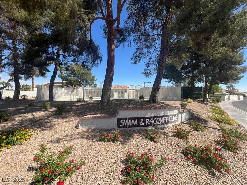 656 Thornewood, Las Vegas, NV 89123