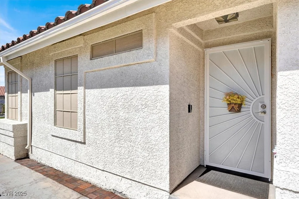 656 Thornewood, Las Vegas, NV 89123