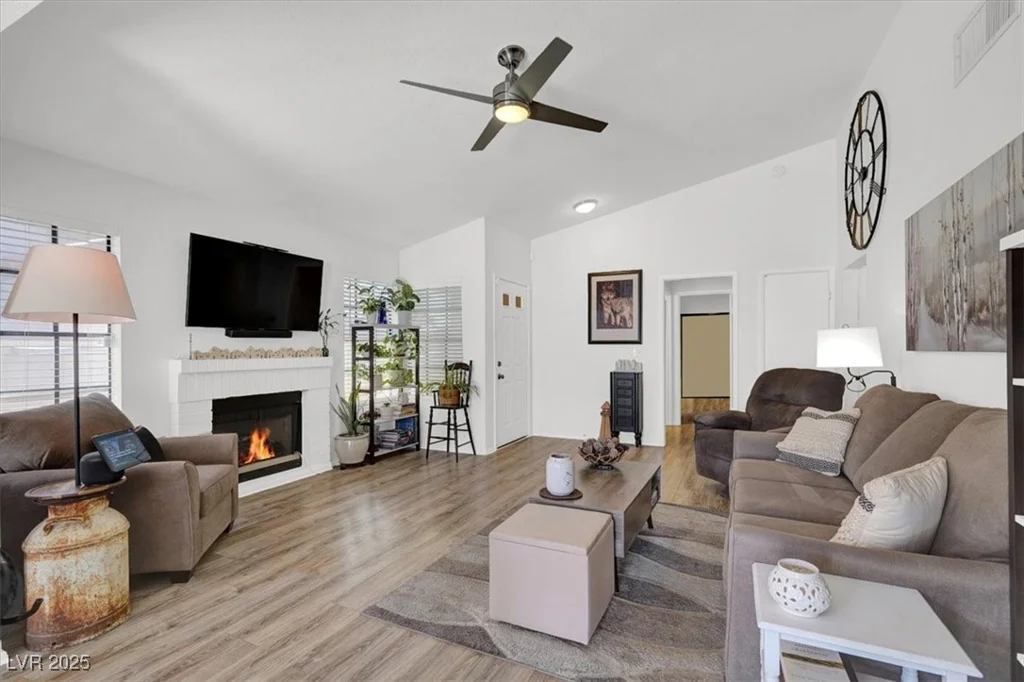 656 Thornewood, Las Vegas, NV 89123