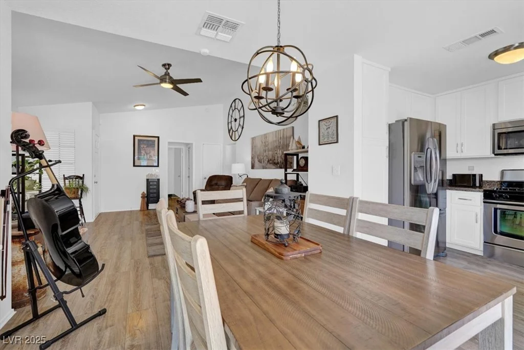 656 Thornewood, Las Vegas, NV 89123