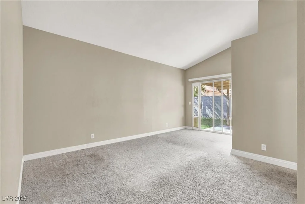 5762 Yerington, Las Vegas, NV 89110