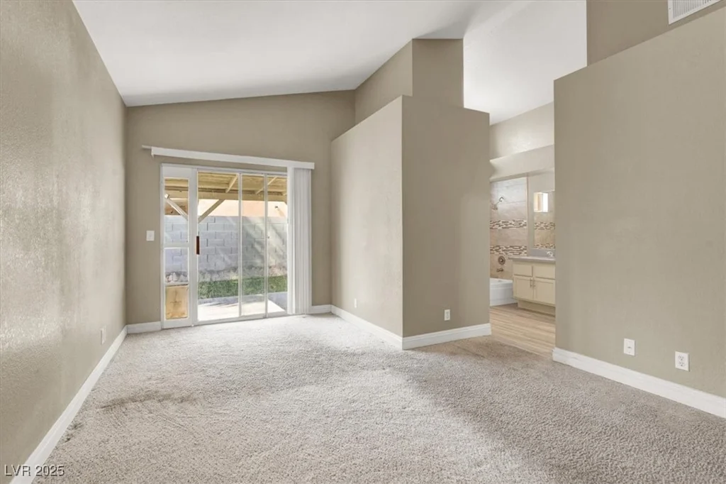 5762 Yerington, Las Vegas, NV 89110