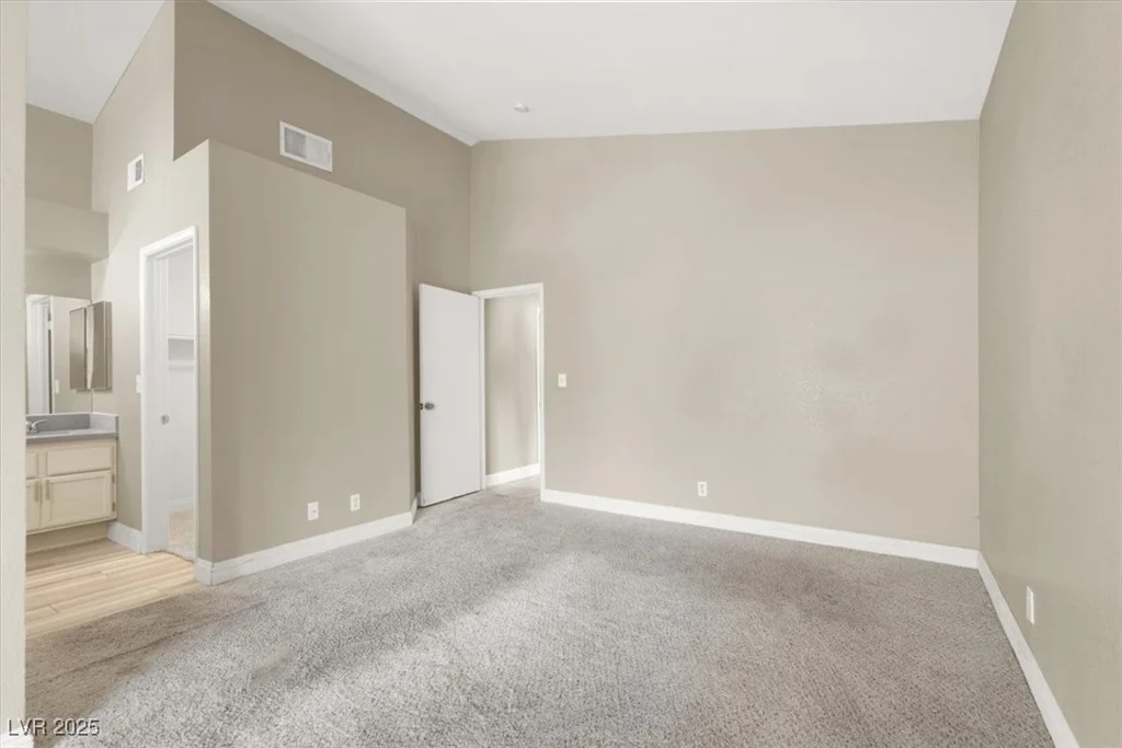 5762 Yerington, Las Vegas, NV 89110