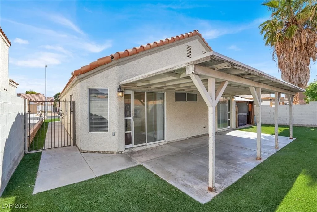 5762 Yerington, Las Vegas, NV 89110