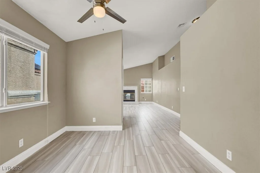 5762 Yerington, Las Vegas, NV 89110
