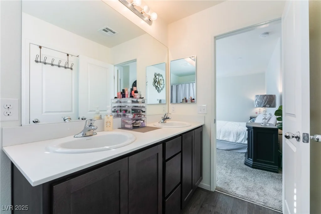 4129 Chamisa Cove, Las Vegas, NV 89115