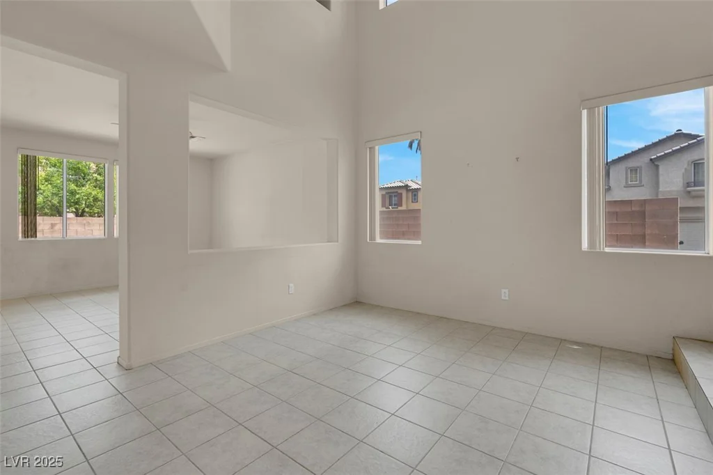 10630 Lunar Crest, Las Vegas, NV 89129