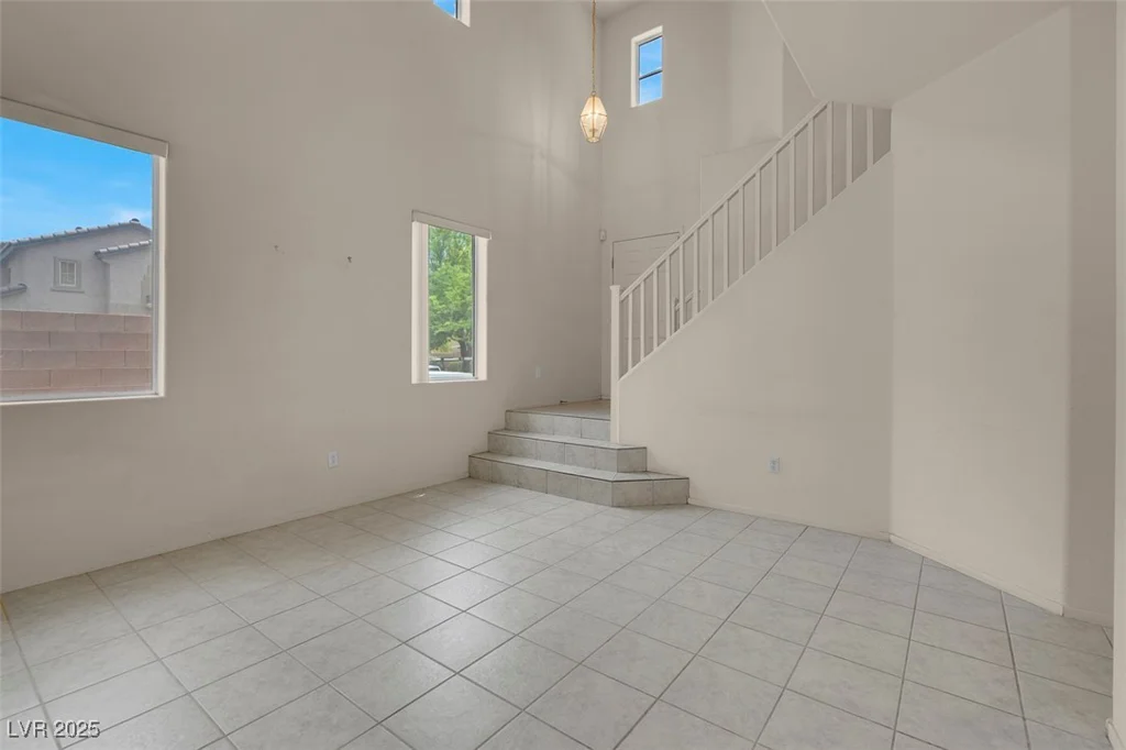 10630 Lunar Crest, Las Vegas, NV 89129
