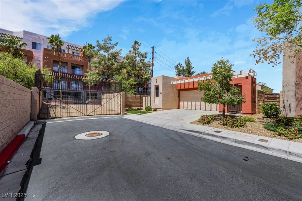 100 Woolman Rink, Las Vegas, NV 89123