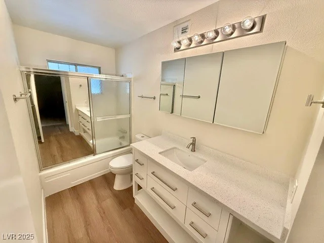 3037 Holly Hill, Las Vegas, NV 89104