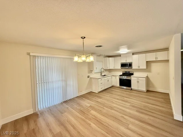 3037 Holly Hill, Las Vegas, NV 89104