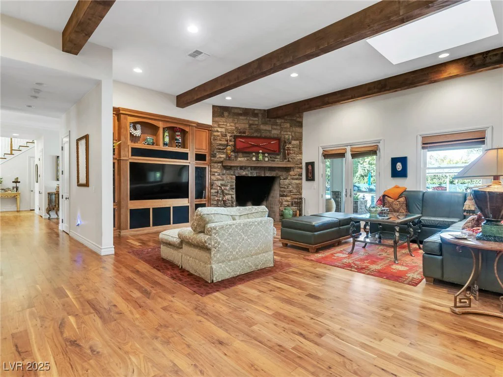 330 Rancho, Las Vegas, NV 89107