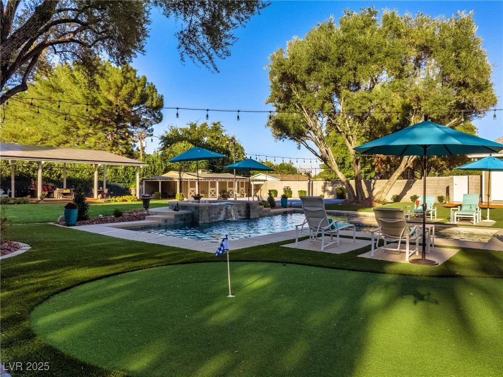 330 Rancho, Las Vegas, NV 89107
