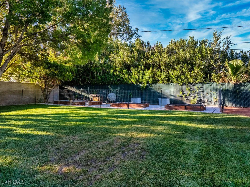 330 Rancho, Las Vegas, NV 89107