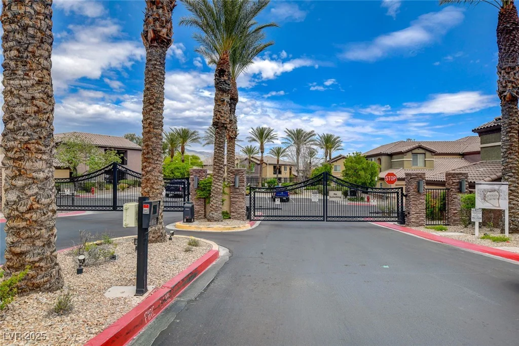 6868 Sky Pointe, Las Vegas, NV 89131