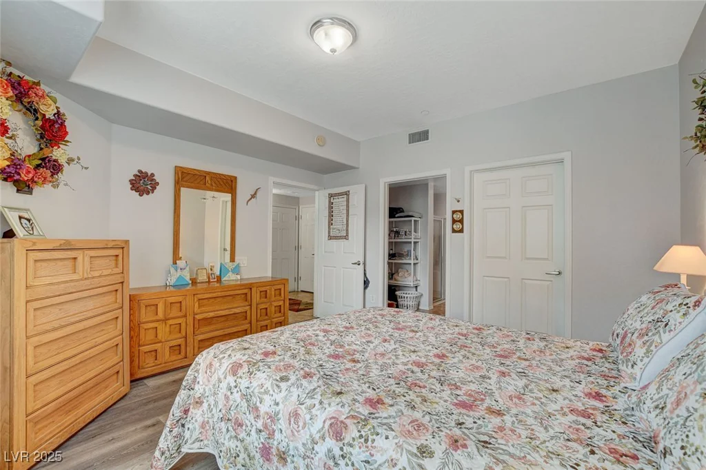 6868 Sky Pointe, Las Vegas, NV 89131