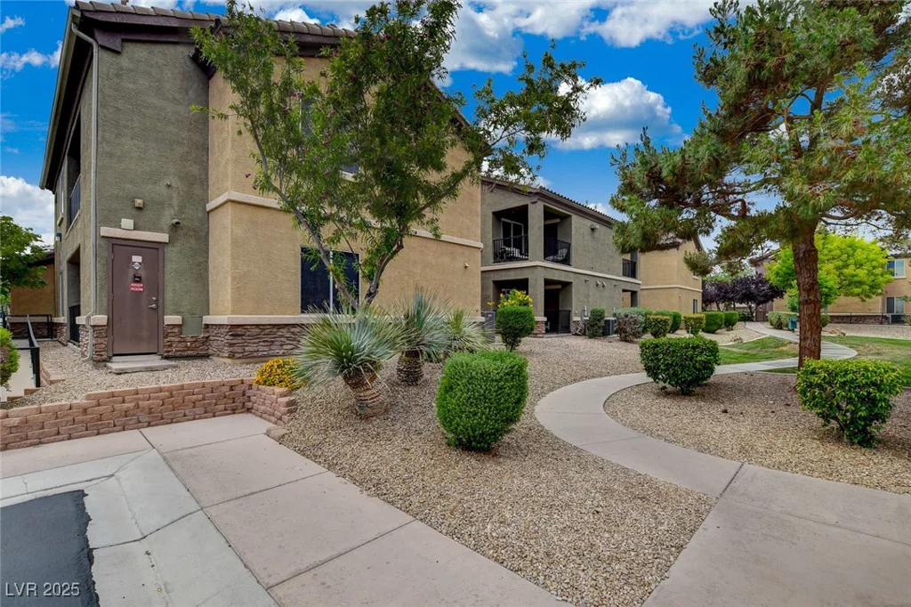6868 Sky Pointe, Las Vegas, NV 89131