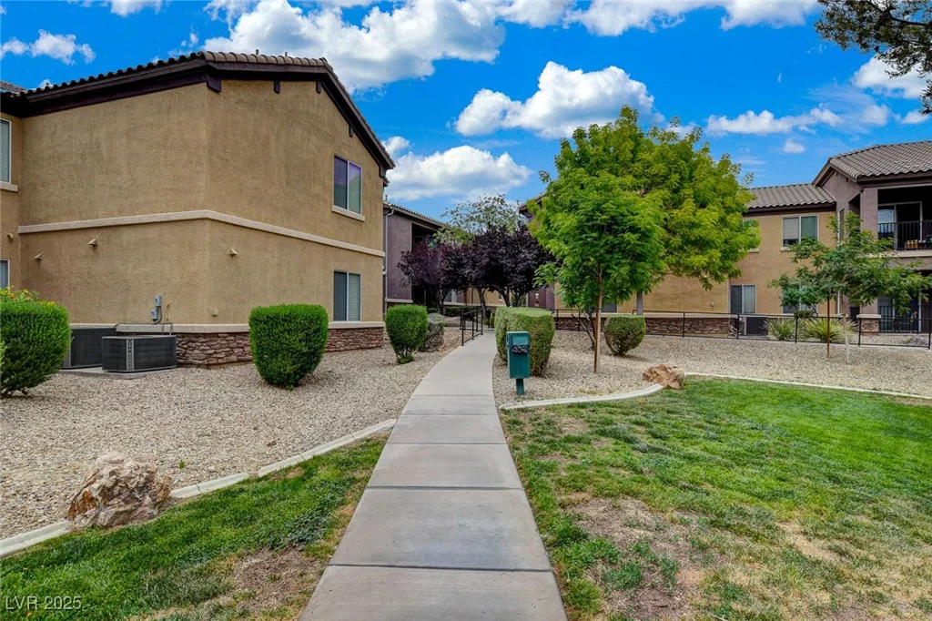 6868 Sky Pointe, Las Vegas, NV 89131