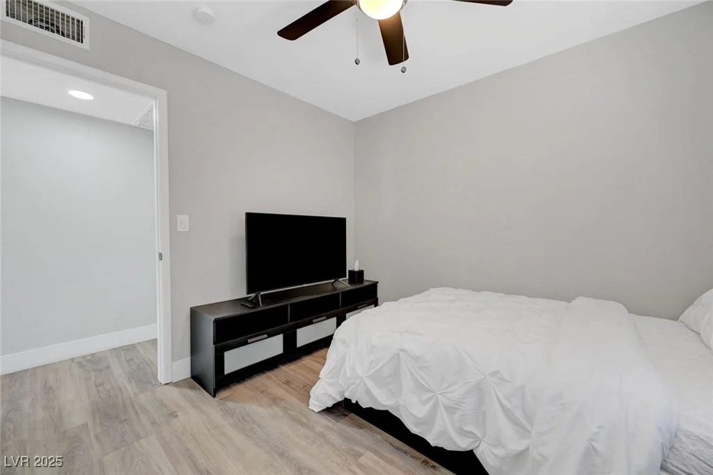 7726 Keating, Las Vegas, NV 89147